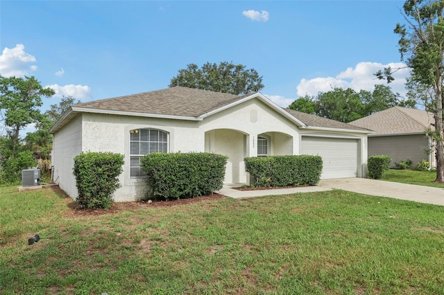 1082 Worthington Dr, Deltona, FL 32738 - single story home featuring an attached garage, a front lawn, driveway, stucco siding, and a shingled roof