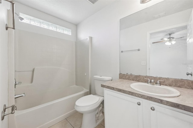 1082 Worthington Dr, Deltona, FL 32738 - full bathroom featuring vanity, tile patterned floors, shower / washtub combination, and a ceiling fan