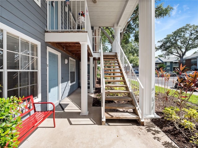 5421 Lake Margaret Dr Unit 178, Orlando, FL 32812 - view of patio featuring stairway