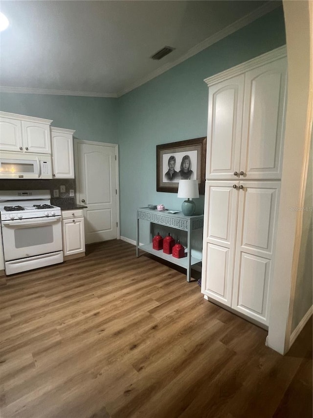 9223 SE 179th Wesley St, The Villages, FL 32162 - photo 16