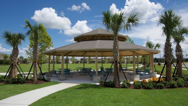 9518 Bolero Rd, Winter Garden, FL 34787 - surrounding community with a gazebo and a lawn