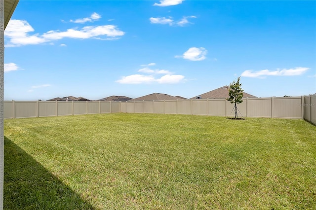 612 Auburn Grove Ter, Auburndale, FL 33823 - view of fenced backyard