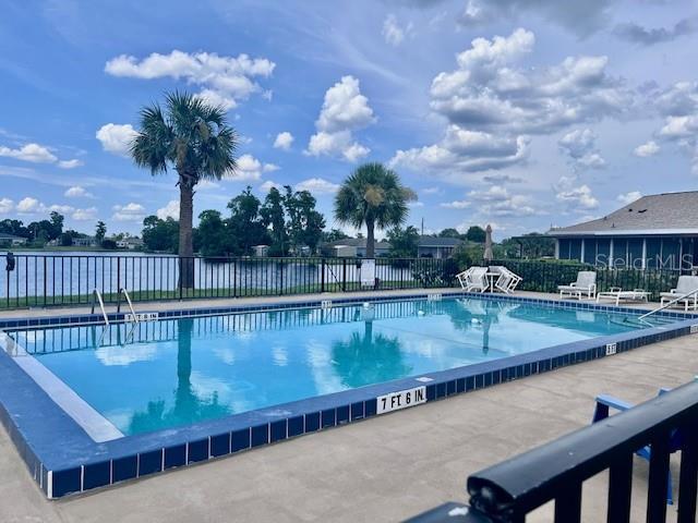 19 W Country Cove Way, Kissimmee, FL 34743 - view of community pool