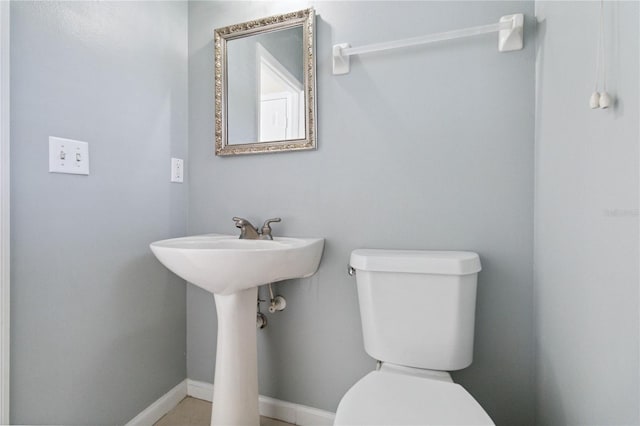 6059 Twain St Unit 108, Orlando, FL 32835 - half bath with toilet and baseboards