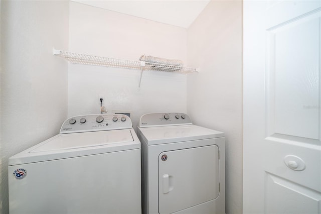 5140 Conroy Rd Unit 16, Orlando, FL 32811 - laundry room with washer and clothes dryer