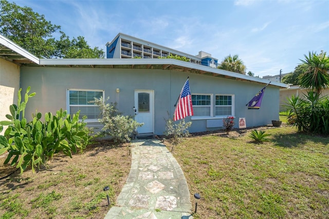 113 Surf Dr, Cocoa Beach, FL 32931 - photo 1