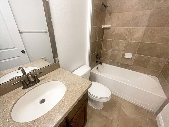 12671 Flatwood Creek Dr, Gibsonton, FL 33534 - full bath featuring washtub / shower combination, vanity, and tile patterned floors