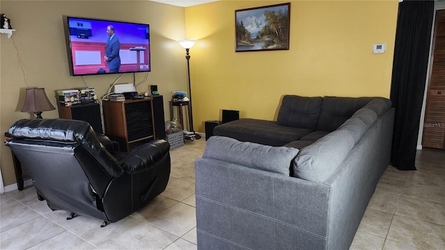 563 Hunter Cir, Kissimmee, FL 34758 - photo 2