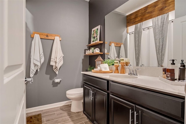 6992 Dilly Lake Ave, Groveland, FL 34736 - full bathroom featuring vanity, wood finished floors, and curtained shower