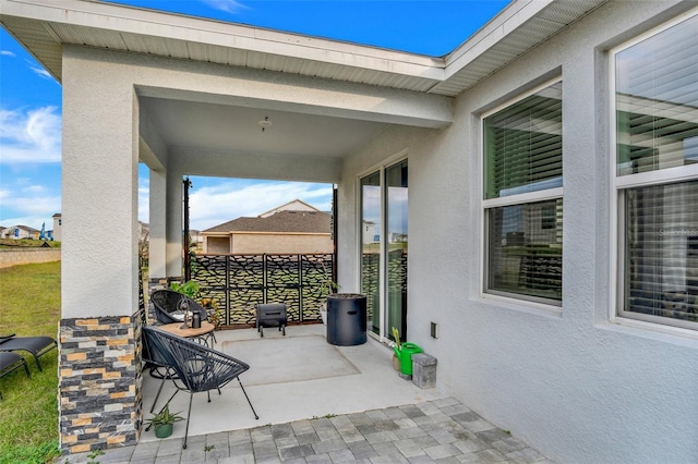 6992 Dilly Lake Ave, Groveland, FL 34736 - view of patio / terrace