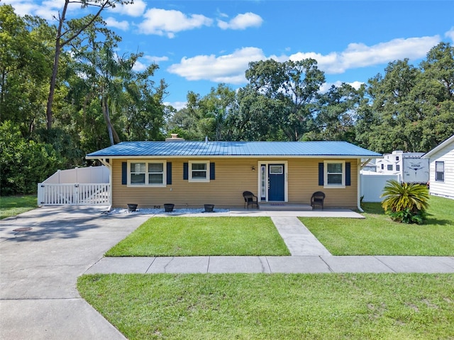 550 Plumosa Dr, Sanford, FL 32771 - photo 1