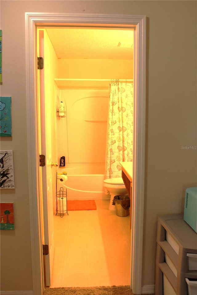 1533 Blue Sky Way, Clermont, FL 34714 - full bath with vanity and shower / bath combo