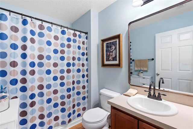 43 Pergola Pl, Ormond Beach, FL 32174 - full bath with vanity, a textured ceiling, and a shower with curtain