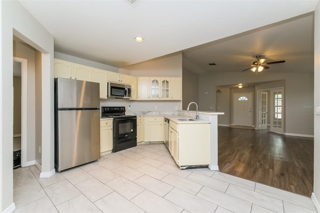 8719 N 48th St, Tampa, FL 33617 - photo 7