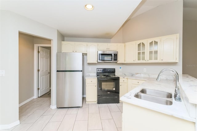 8719 N 48th St, Tampa, FL 33617 - photo 8