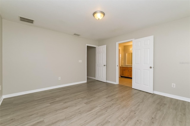 8719 N 48th St, Tampa, FL 33617 - photo 11
