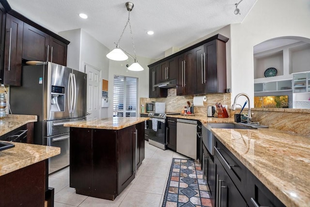 8155 Canyon Lake Cir, Orlando, FL 32835 - photo 9
