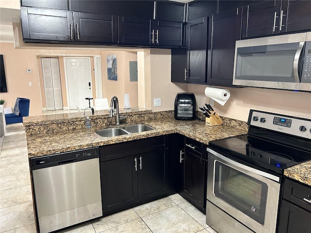 1017 Washington Cir Unit 1017B, Homestead, FL 33034 - photo 2