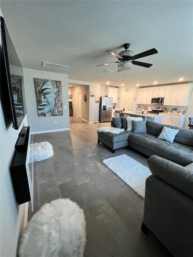 880 Cambridge Dr, Winter Haven, FL 33881 - photo 12