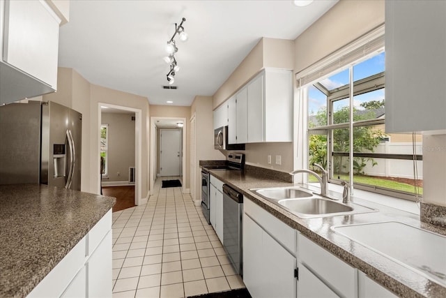 3135 Heathgate Ct, Orlando, FL 32812 - photo 10