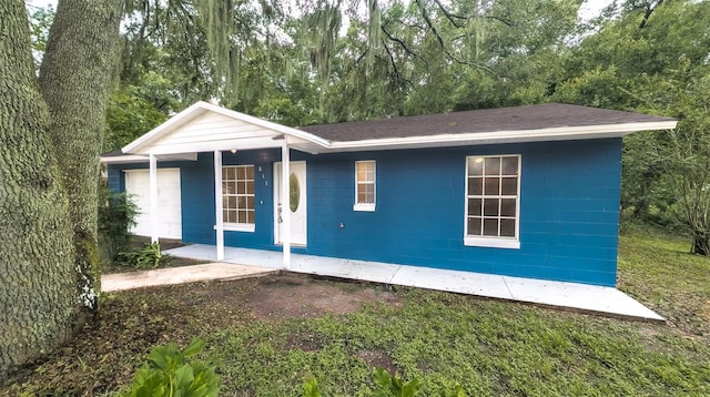 611 4th St, Wildwood, FL 34785 - photo 1