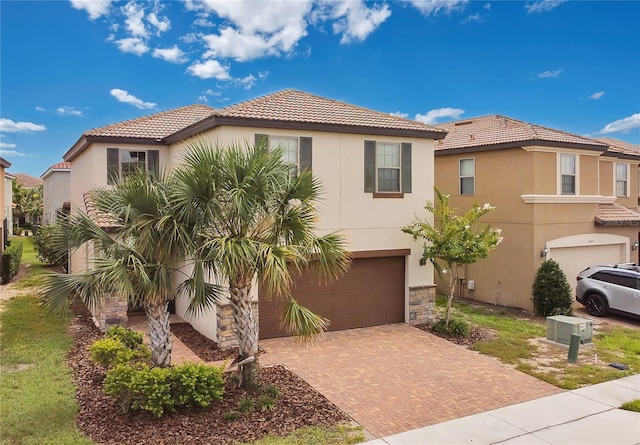 5481 Misty Oak Cir, Davenport, FL 33837 - photo 3