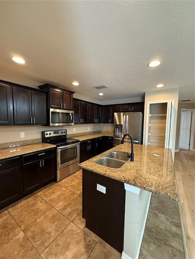 5043 Cactus Needle Ln, Wesley Chapel, FL 33544 - photo 6