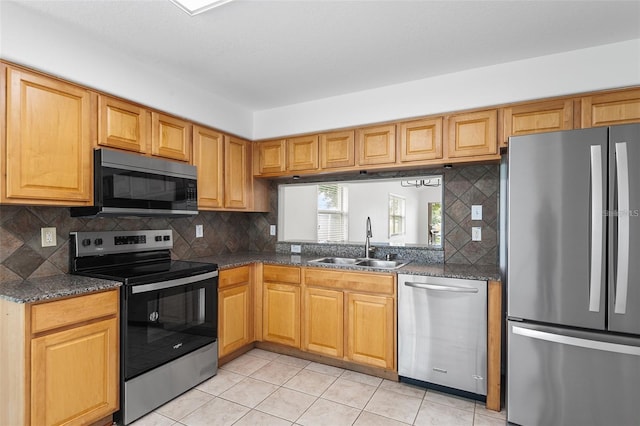 7352 Tower Bridge Dr, Wesley Chapel, FL 33545 - photo 3