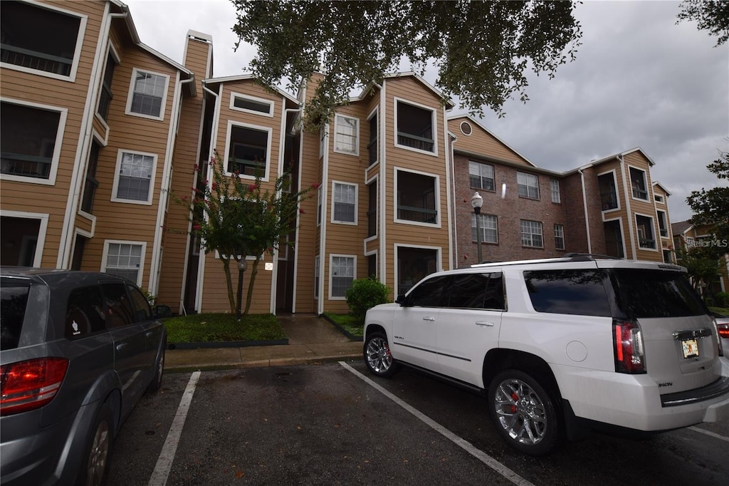 4301 Lizshire Ln Unit 310, Orlando, FL 32822 - photo 2