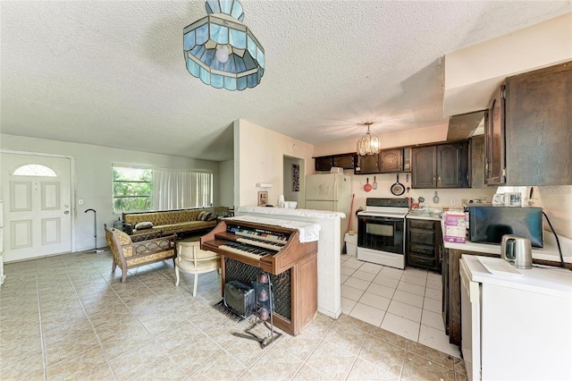 10095 Nassau Ct, Seminole, FL 33776 - photo 11