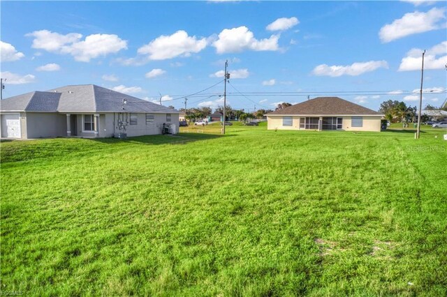 833 NE 15th Ln, Cape Coral, FL 33909 - photo 12