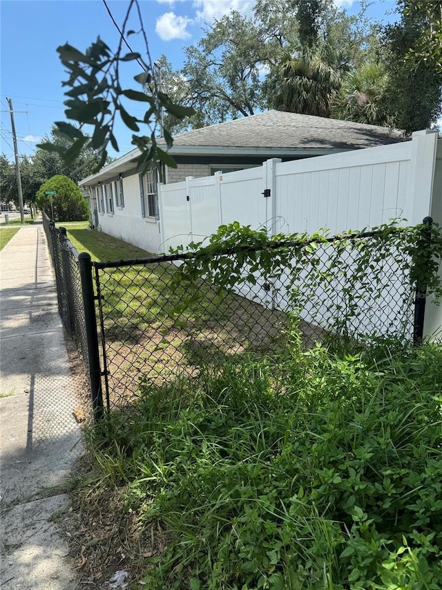 5117 N 32nd St, Tampa, FL 33610 - photo 7