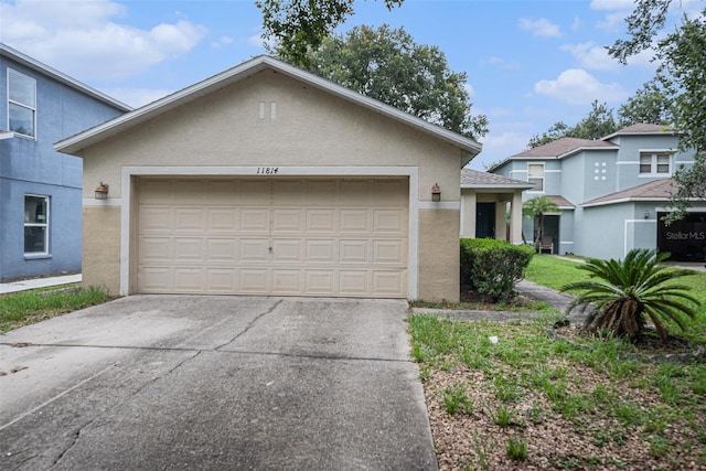 11814 Mango Cross Ct, Seffner, FL 33584 - photo 1