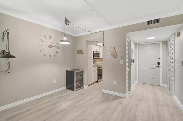 7227 Cloister Dr Unit 107, Sarasota, FL 34231 - photo 2