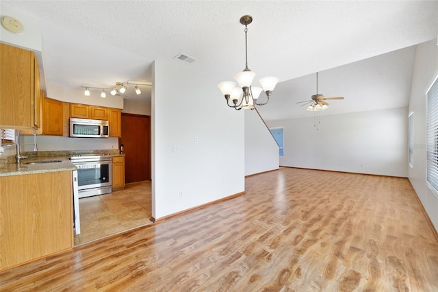 10020 Creekwater Blvd, Orlando, FL 32825 - photo 16