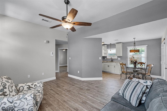 825 Crows Bluff Ln, Sanford, FL 32773 - photo 4