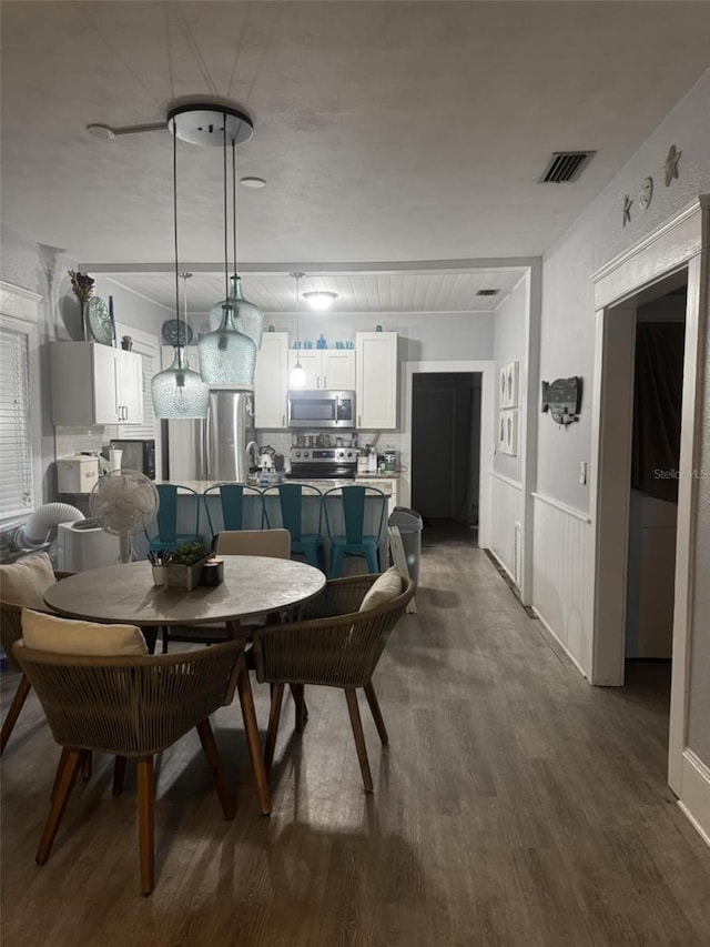130 S Oleander Ave, Daytona Beach, FL 32118 - photo 2