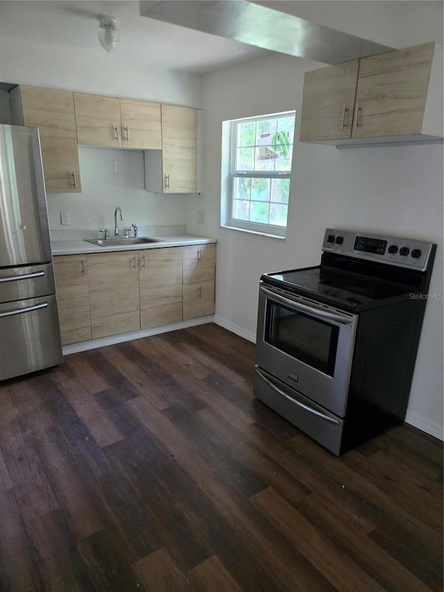 218 E 11th St, Apopka, FL 32703 - photo 4