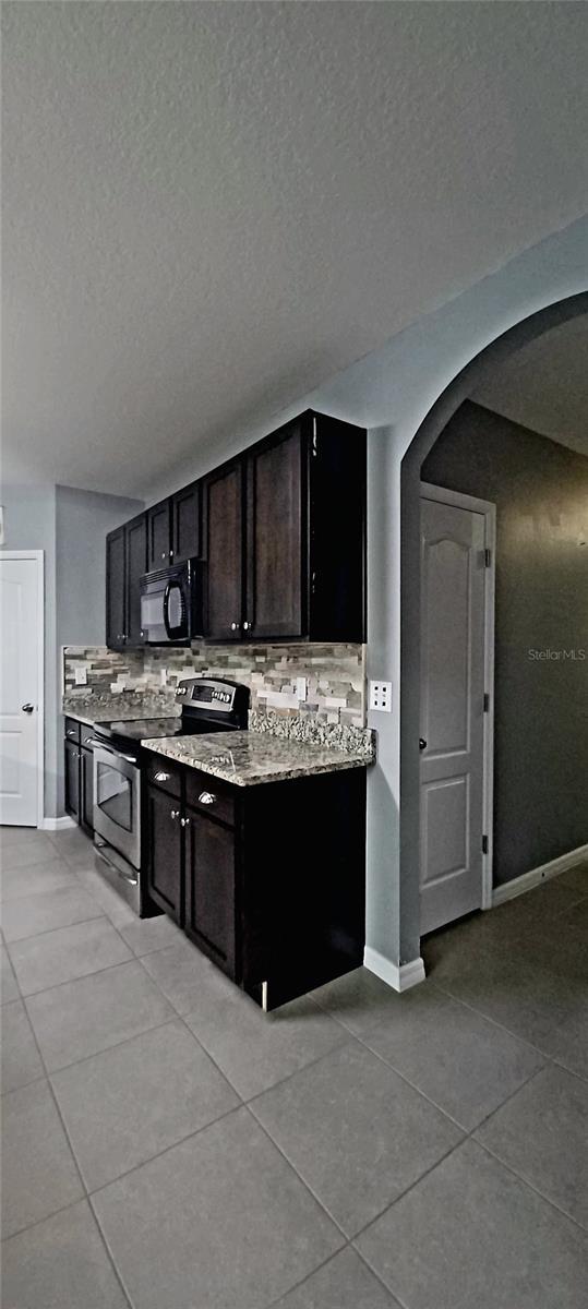 5225 11th St E, Bradenton, FL 34203 - photo 10