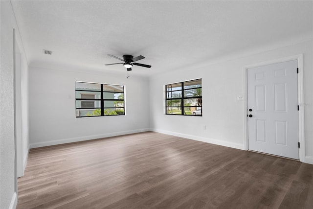 9033 3rd St N, Saint Petersburg, FL 33702 - photo 4