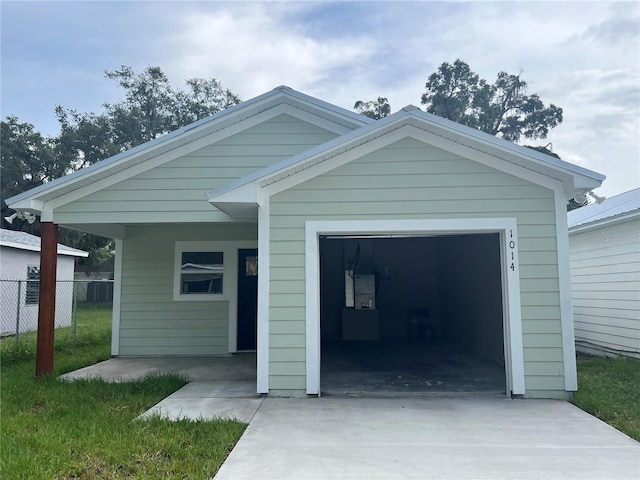 1014 E Hazzard Ave, Eustis, FL 32726 - photo 1