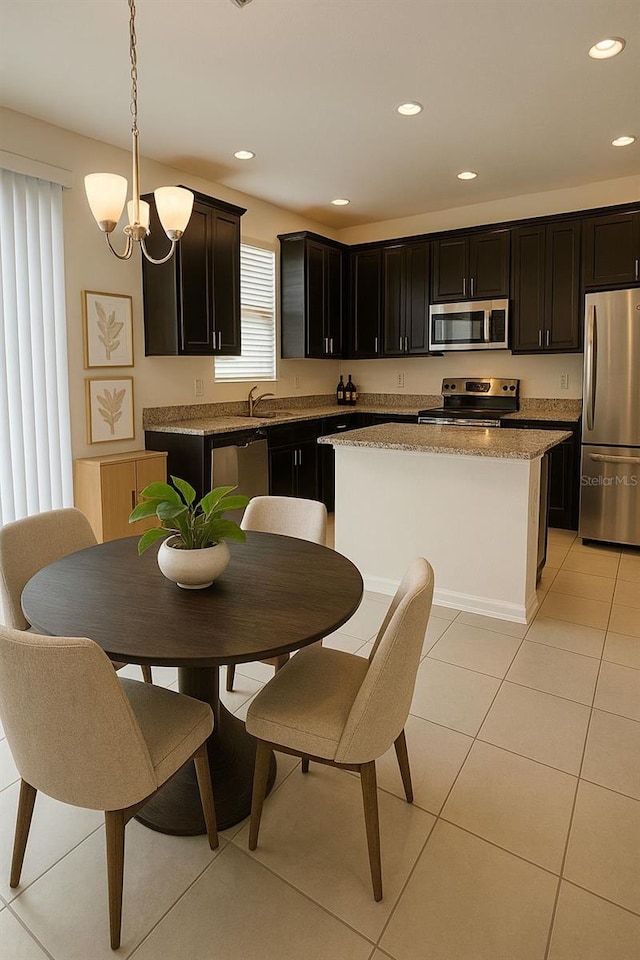 1008 E 10th St, Apopka, FL 32703 - photo 2