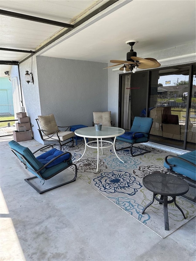 view of terrace with ceiling fan