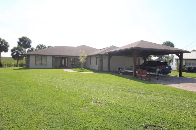 view of yard featuring a carport