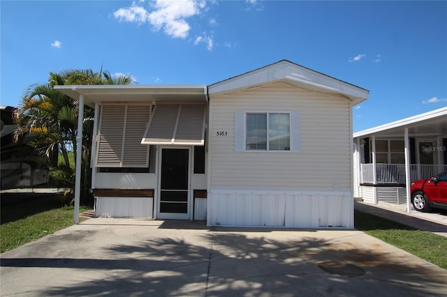 view of manufactured / mobile home