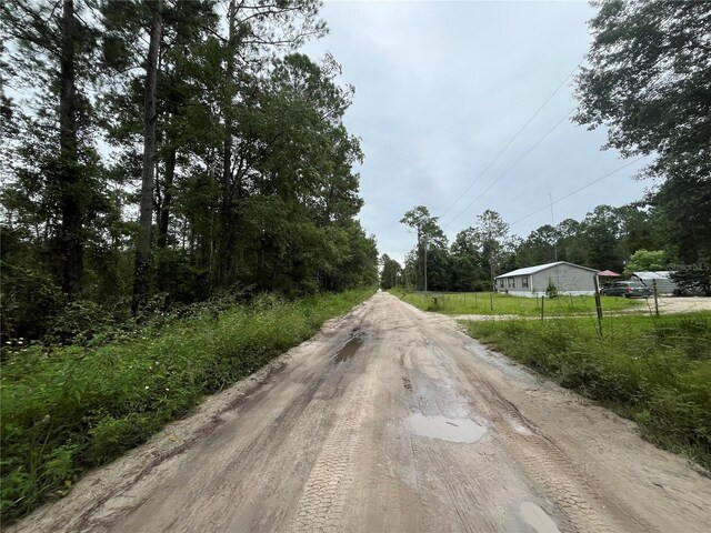 Listing photo 3 for Hickory Nut Trl, Satsuma FL 32189