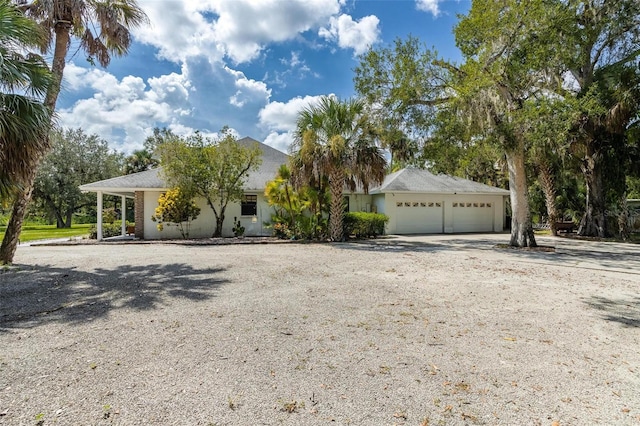 view of front facade with a garage