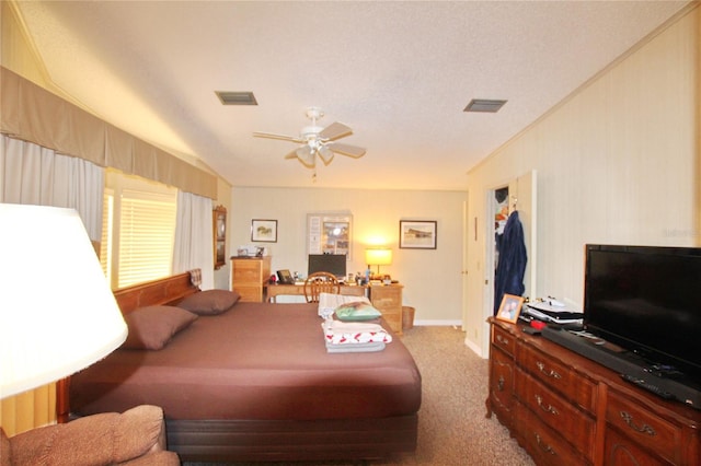 carpeted living room featuring ceiling fan