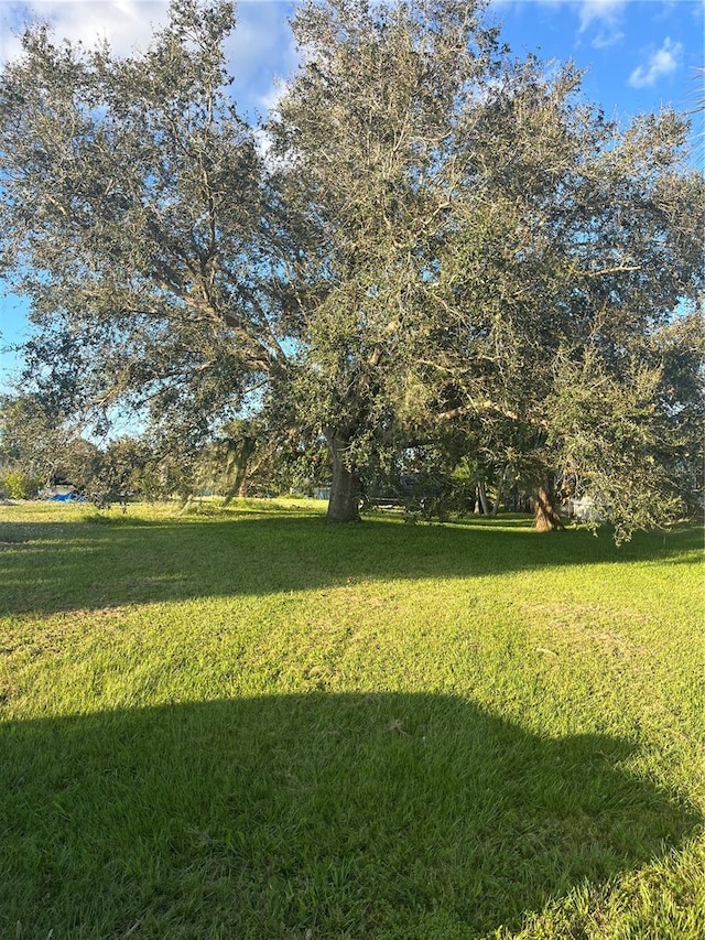 Listing photo 2 for 1175 Friendship Dr, Moore Haven FL 33471