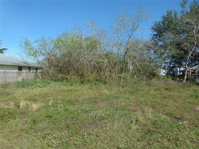 Listing photo 2 for 1211 9th St, Okeechobee FL 34974